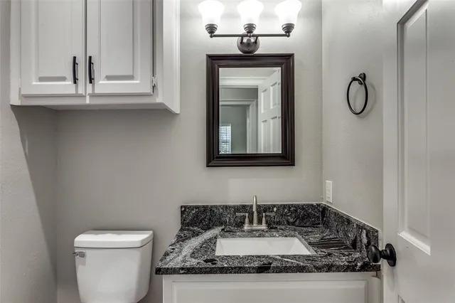 $649,900 | 2103 Bay Club Drive, Arlington, TX 76013