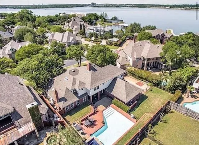 $649,900 | 2103 Bay Club Drive, Arlington, TX 76013