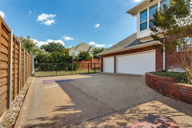 $649,900 | 2103 Bay Club Drive, Arlington, TX 76013