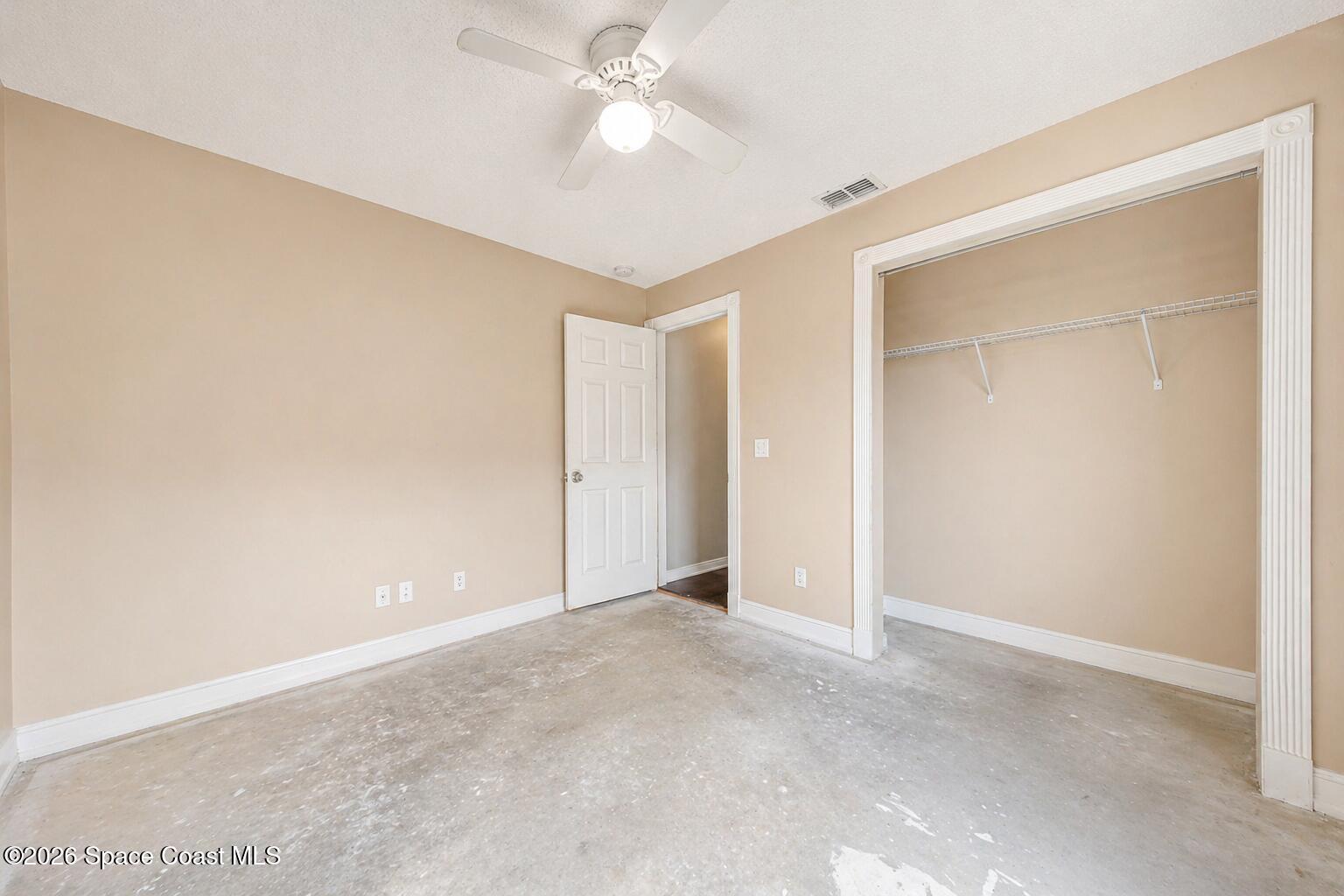 1090 Castile Road Southeast Palm Bay, FL 32909 - Photo 11 of 23 a view of an empty room
