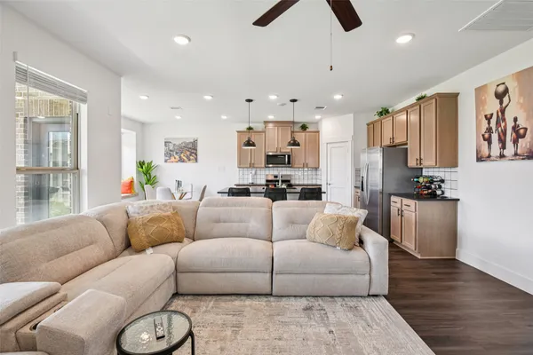 $3,095 | 4806 Sand Clouds Drive, Katy, TX 77493