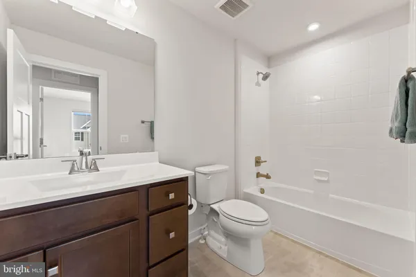 $300,000 | 84 Dunster Street, Martinsburg, WV 25405