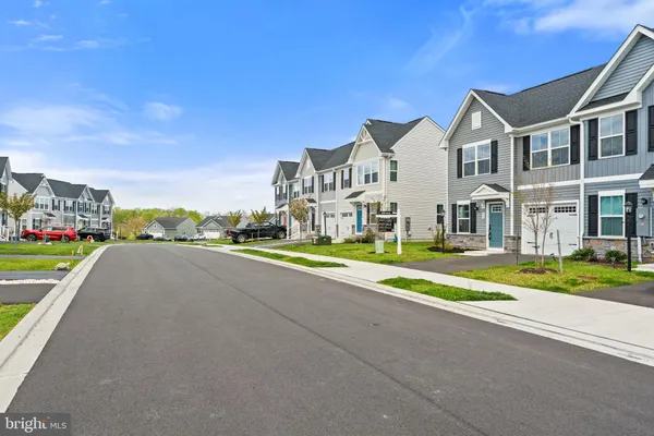 $300,000 | 84 Dunster Street, Martinsburg, WV 25405