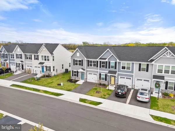 $300,000 | 84 Dunster Street, Martinsburg, WV 25405