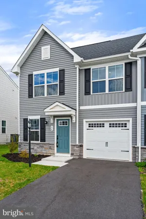 $300,000 | 84 Dunster Street, Martinsburg, WV 25405