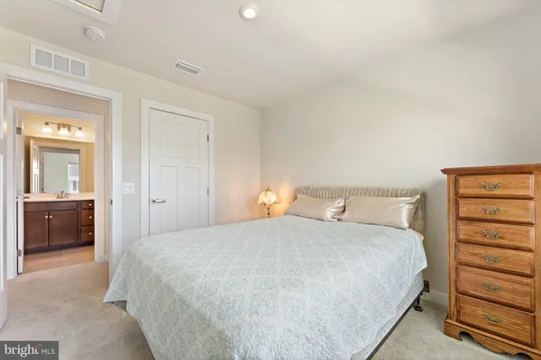 $300,000 | 84 Dunster Street, Martinsburg, WV 25405