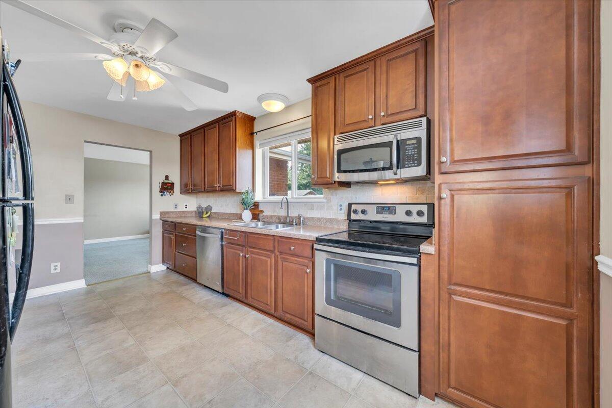 5531 Littleton Road Roanoke, VA 24012 - Photo 5 of 44 14-MIB05946