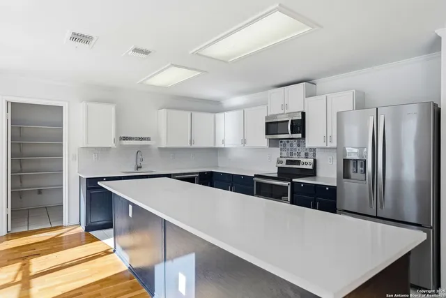 $2,050 | 522 Ashley Park Circle, Schertz, TX 78154