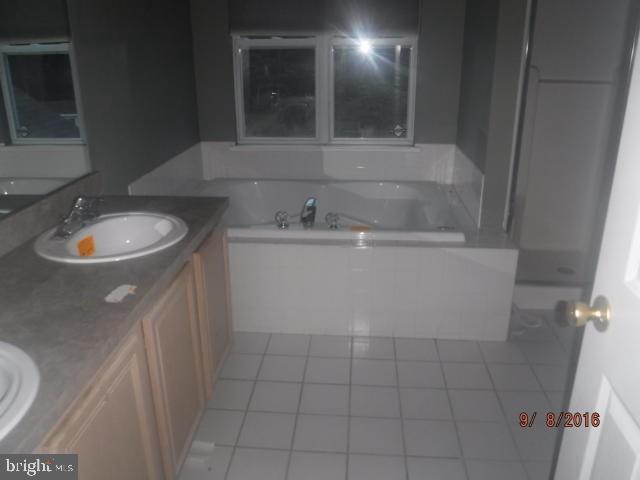 343 Freehold Road Jackson, NJ 08527 - Photo 12 of 19
