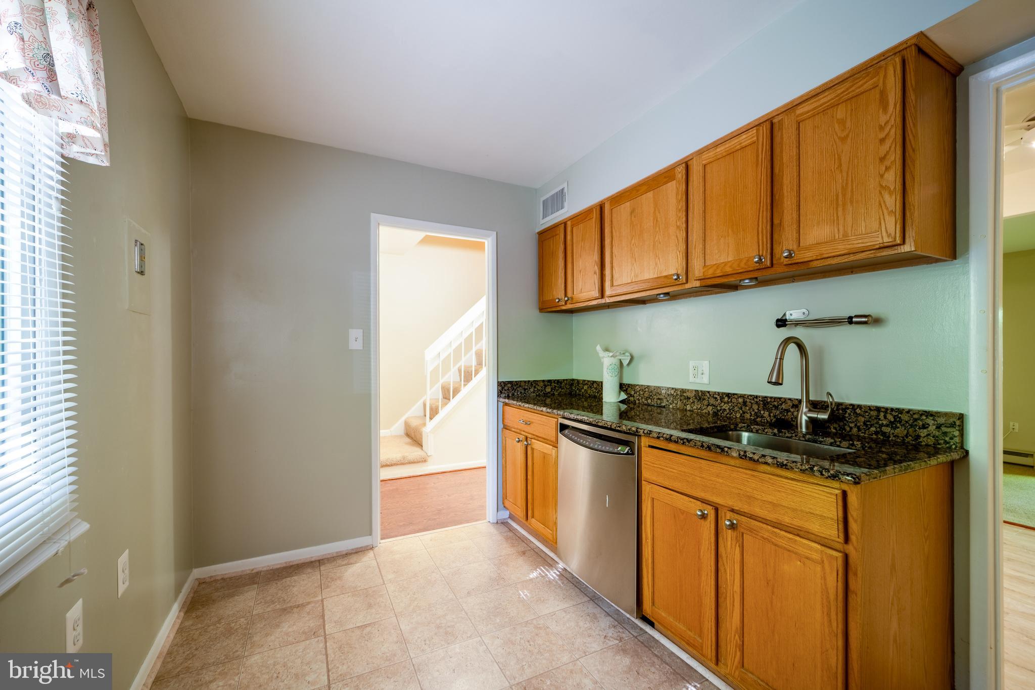 2455 Pyrenees Court Reston, VA 20191 - Photo 8 of 34