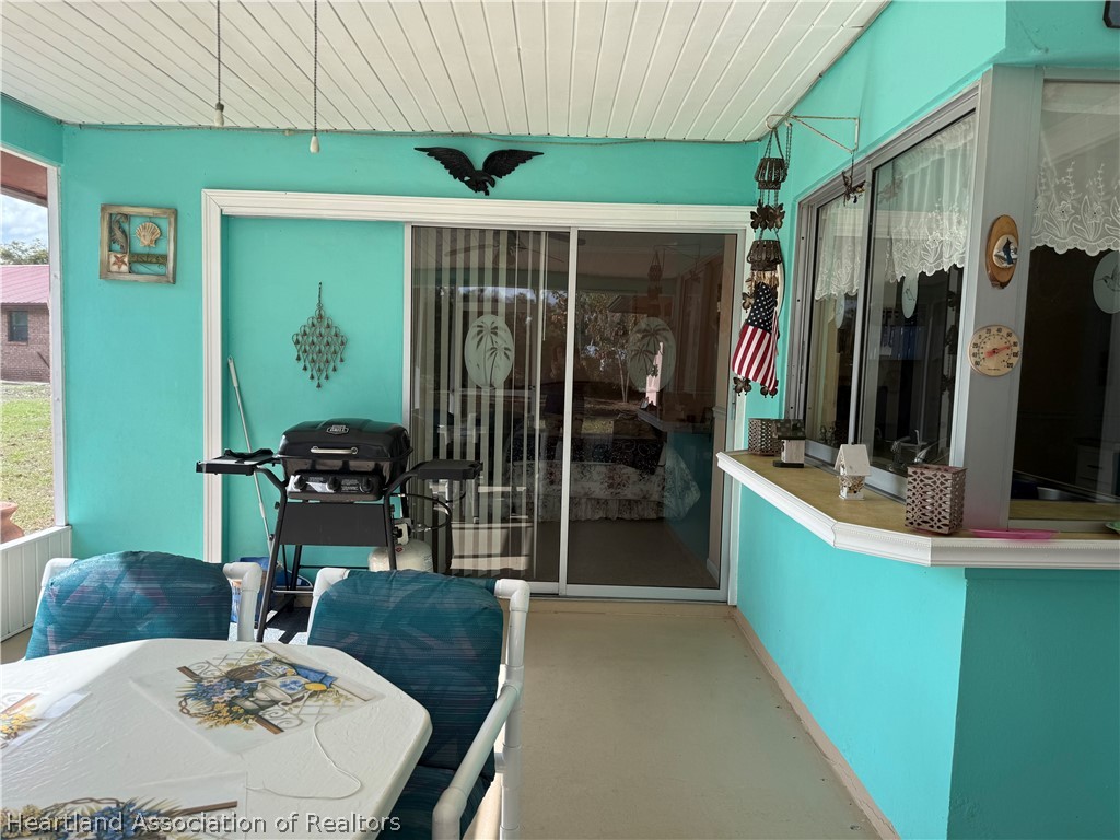 508 Ryan Road Sebring, FL 33876 - Photo 22 of 42 SUNROOM