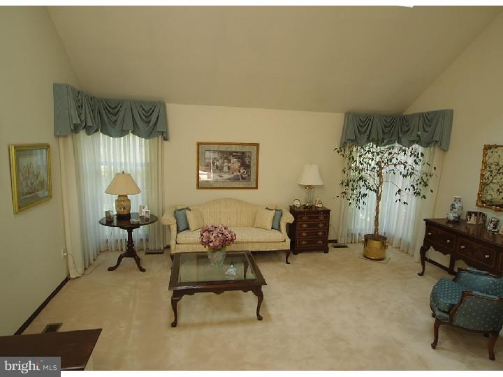24 Wyndham Road Voorhees, NJ 08043 - Photo 2 of 25 Gallery Image 2