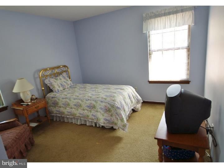 24 Wyndham Road Voorhees, NJ 08043 - Photo 19 of 25 Gallery Image 19