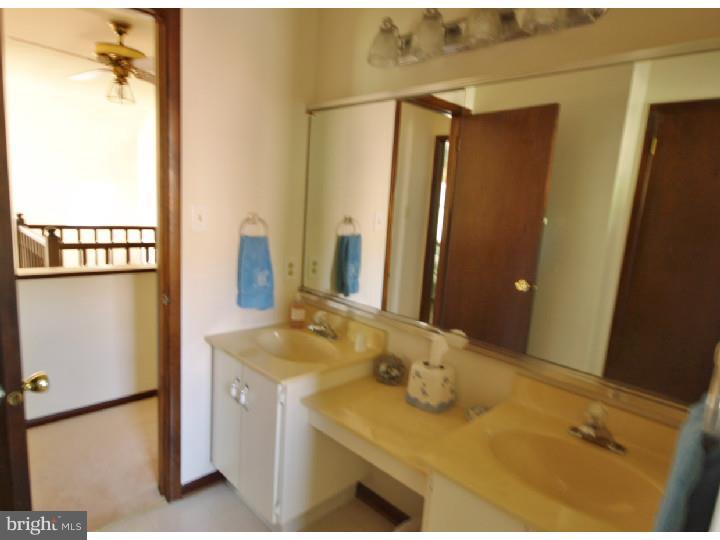 24 Wyndham Road Voorhees, NJ 08043 - Photo 20 of 25 Gallery Image 20