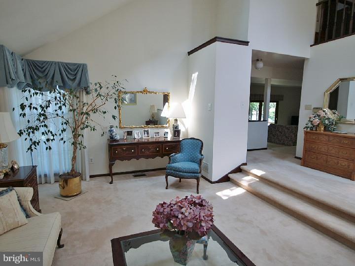 24 Wyndham Road Voorhees, NJ 08043 - Photo 3 of 25 Gallery Image 3