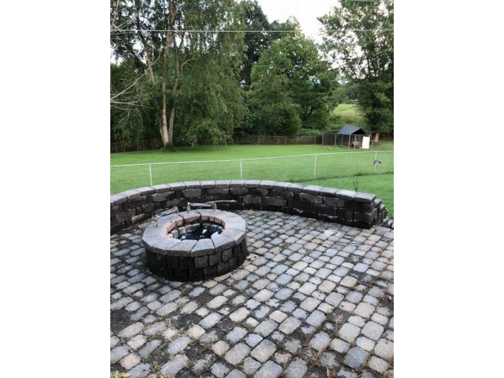 227 Sinking Springs Road Bristol, TN 37620 - Photo 3 of 7 Photo 3