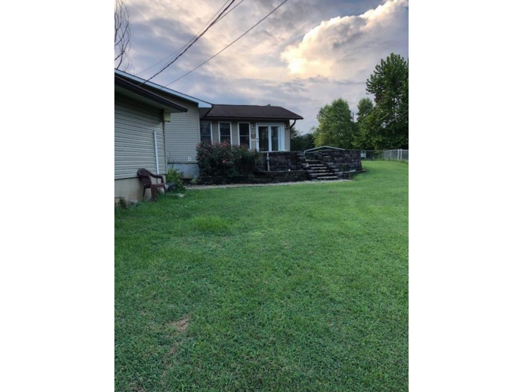 227 Sinking Springs Road Bristol, TN 37620 - Photo 4 of 7 Photo 4
