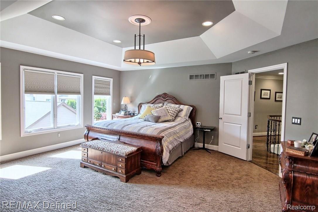 214 South Castell Avenue Rochester, MI 48307 - Photo 26 of 35 Master_Bedroom.jpg