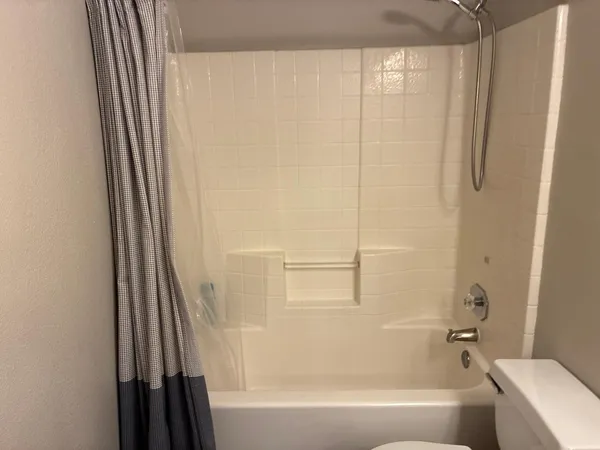 $3,495 | 13717 North 80th Avenue, Peoria, AZ 85381