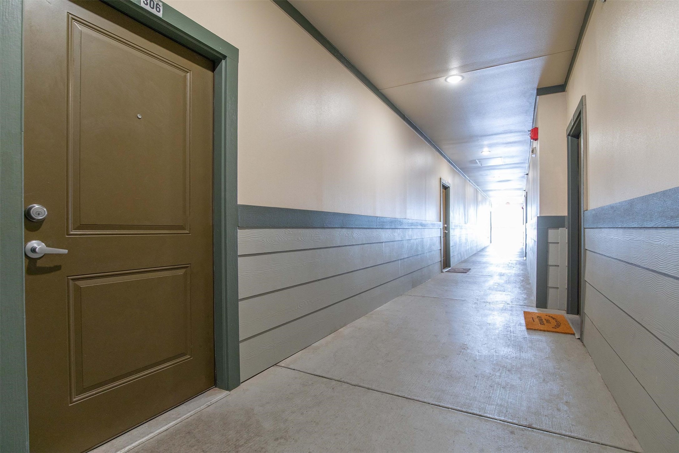 2930 Plum Creek Lane, Unit 102 Houston, TX 77087 - Photo 8 of 14