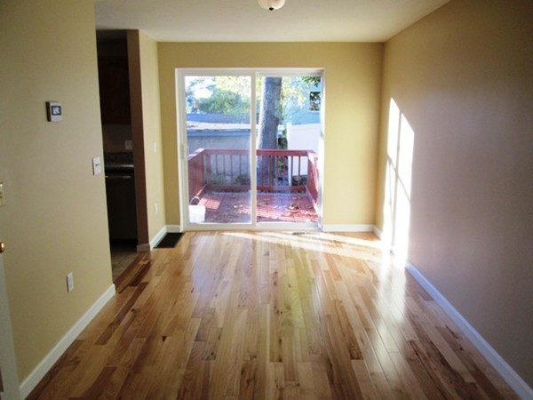 49 Grammont Road Worcester, MA 01607 - Photo 6 of 30 Gallery Image 6