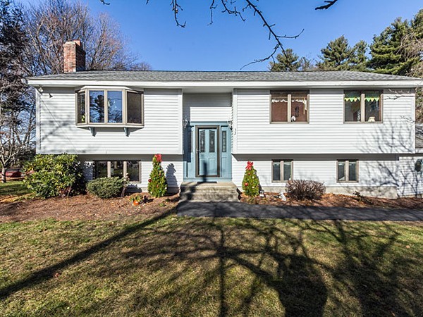 32 Heritage Road Billerica, MA 01821 - Photo 1 of 28 Gallery Image 1