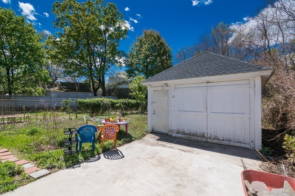 32 Randall Place Springfield, MA 01108 - Photo 26 of 34