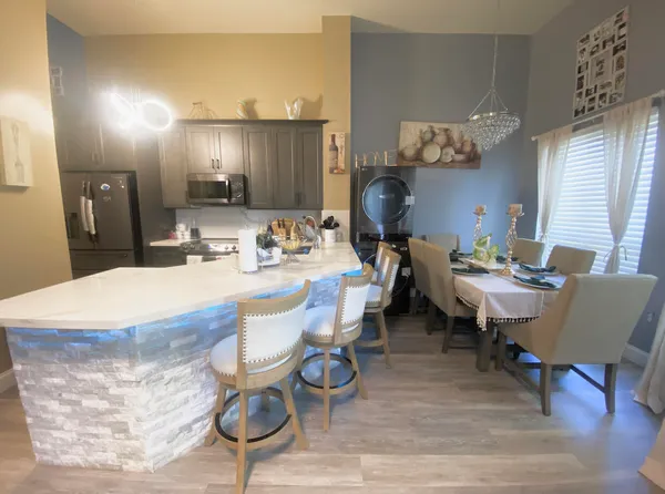 $2,500 | 4863 Via Palm Lakes, Unit 804, West Palm Beach, FL 33417