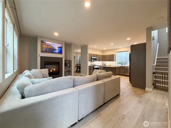 $679,999 | 2631 85th Drive Northeast, Lake Stevens, WA 98258