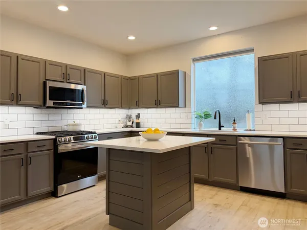 $679,999 | 2631 85th Drive Northeast, Lake Stevens, WA 98258