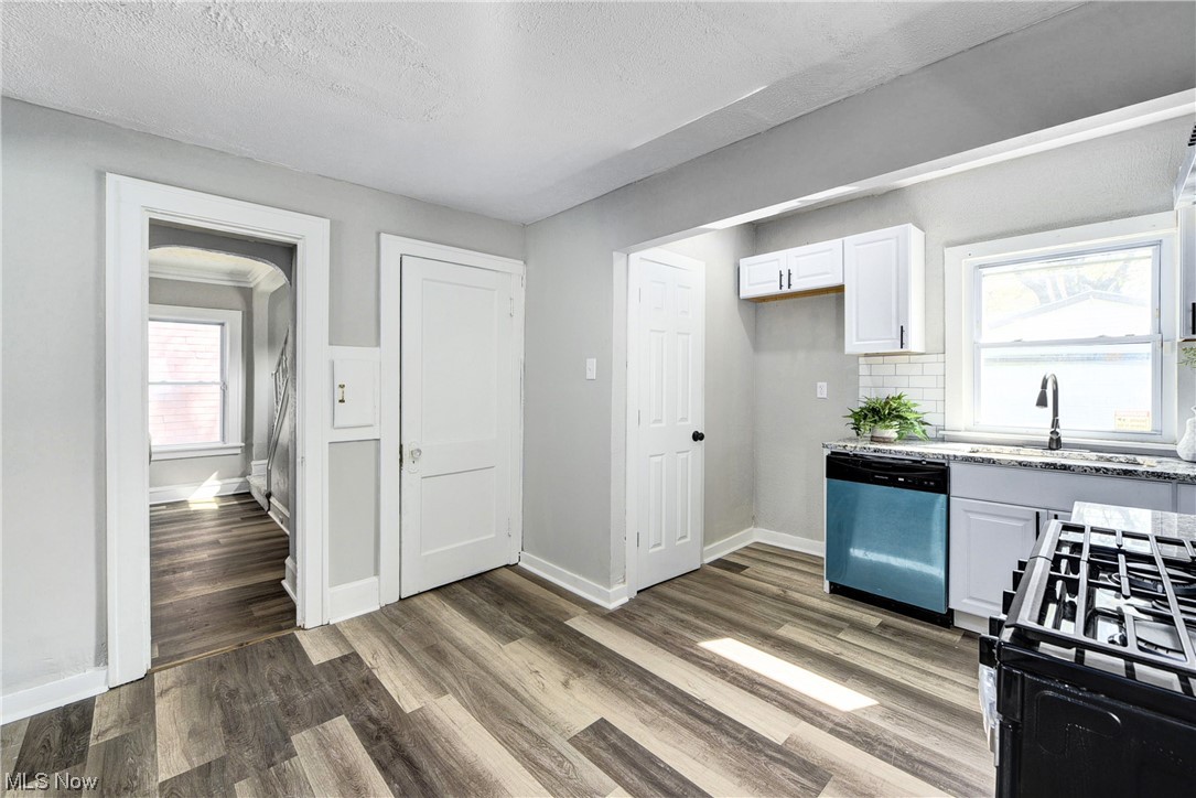 2037 Goodnor Road Cleveland Heights, OH 44118 - Photo 4 of 18