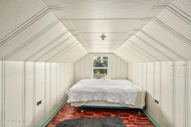 $275,000 | 110 D Street, Smelterville, ID 83868