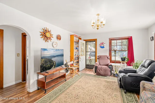 $275,000 | 110 D Street, Smelterville, ID 83868