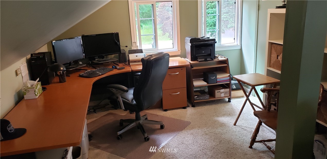 15601 Cascadian Way Bothell, WA 98012 - Photo 2 of 28 Gallery Image 2