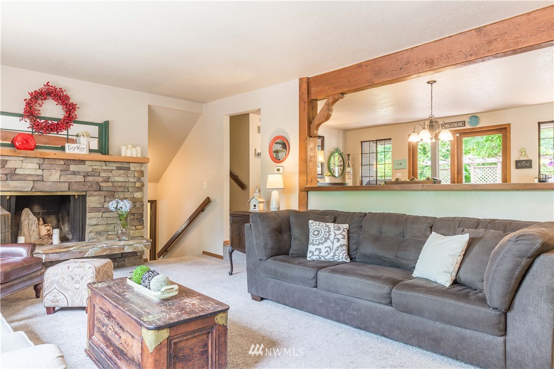 15601 Cascadian Way Bothell, WA 98012 - Photo 5 of 28 Gallery Image 5