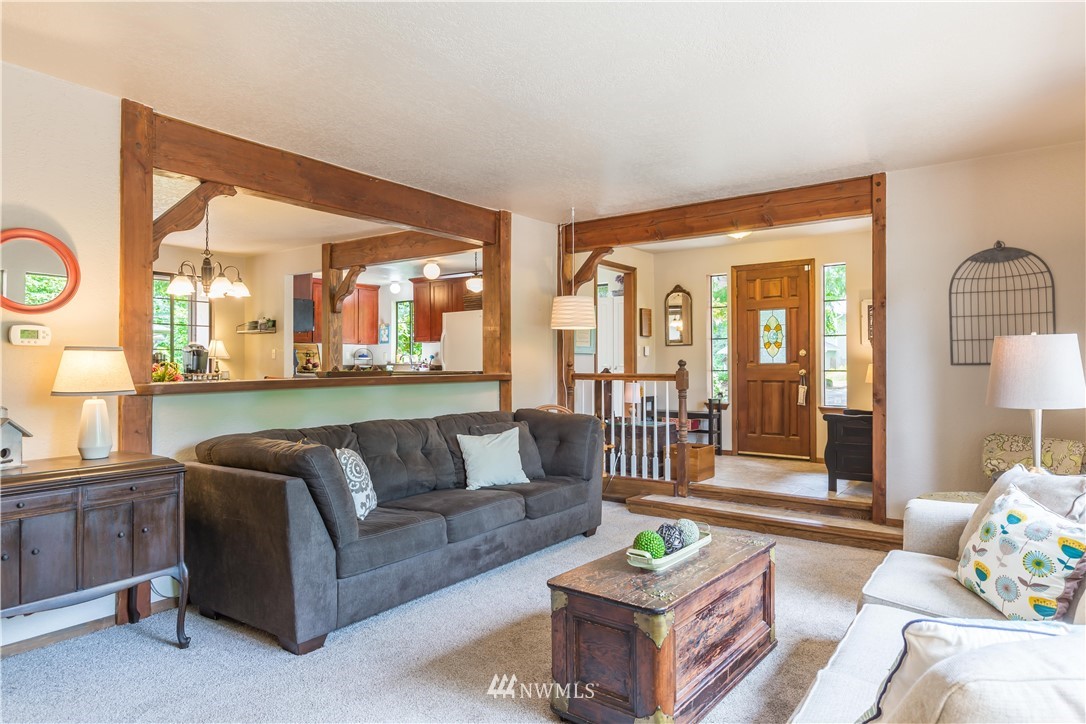 15601 Cascadian Way Bothell, WA 98012 - Photo 6 of 28 Gallery Image 6