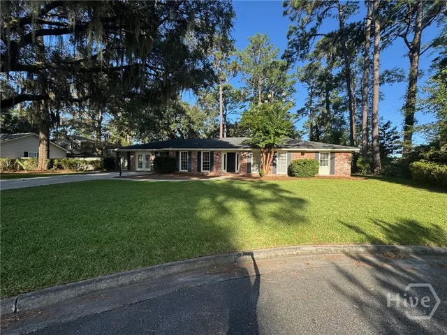 $3,350 | 12 Raleigh Drive, Savannah, GA 31406