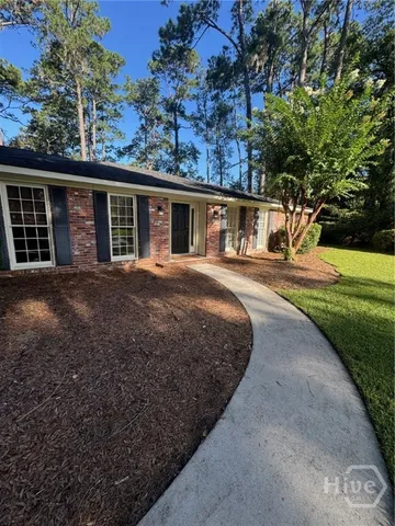 $3,350 | 12 Raleigh Drive, Savannah, GA 31406