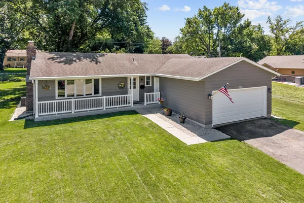 $379,900 | 517 South Hubbard Street, Algonquin, IL 60102