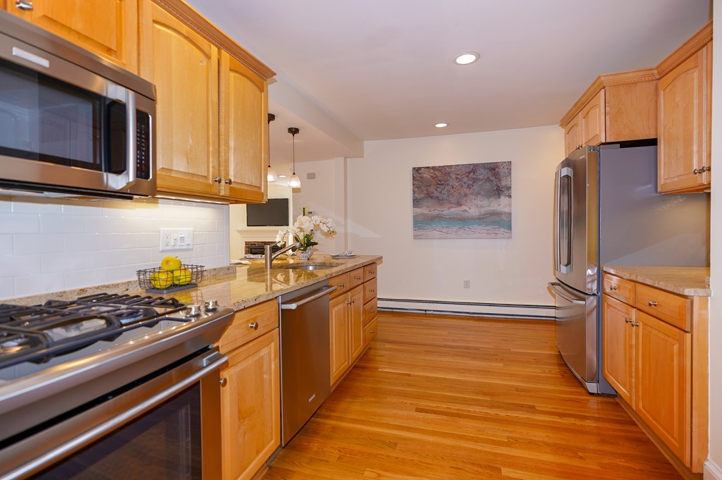 68 Scotland Road Reading, MA 01867 - Photo 5 of 29 Gallery Image 5