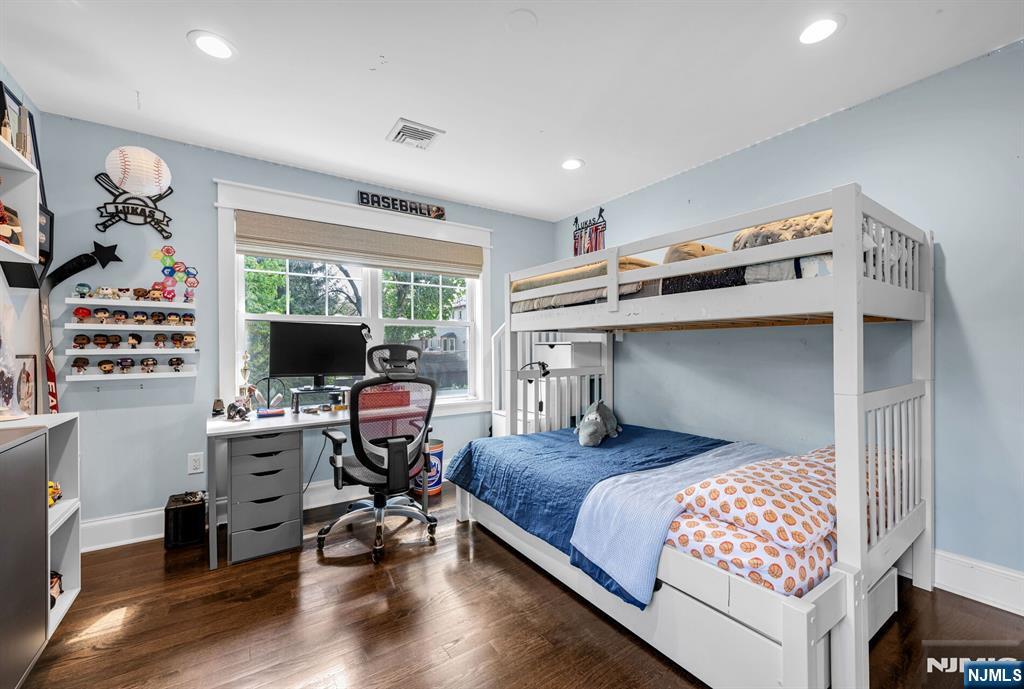 159 Hampton Place Ridgewood, NJ 07450 - Photo 35 of 50