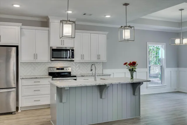 $379,500 | 252 Amelia Drive, McCormick, SC 29835