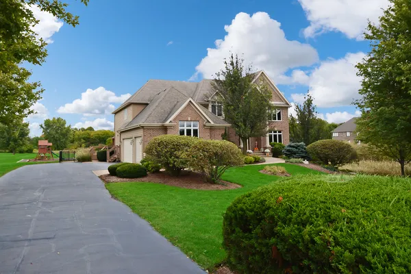 $890,000 | 10-n749 Highland Trail, Hampshire, IL 60140