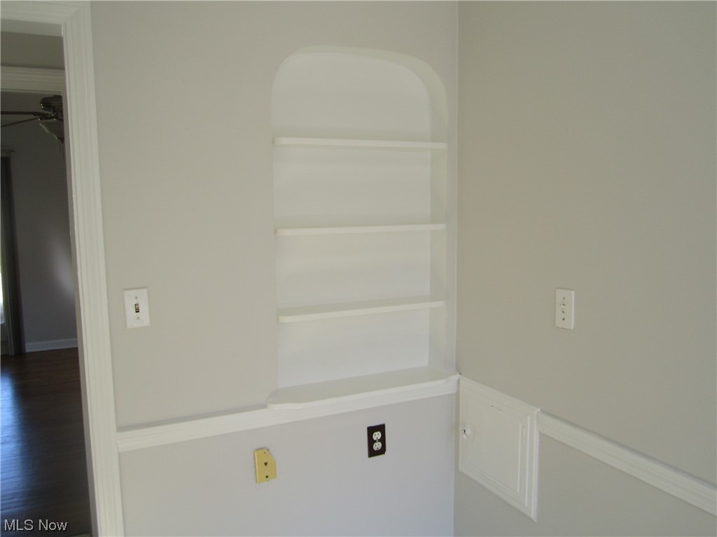 3812 Warrendale Road Cleveland, OH 44118 - Photo 13 of 32 Built-in shelves kitchen area