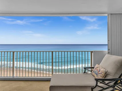 $2,800,000 | 3000 South Ocean Boulevard, Unit 1504, Boca Raton, FL 33432