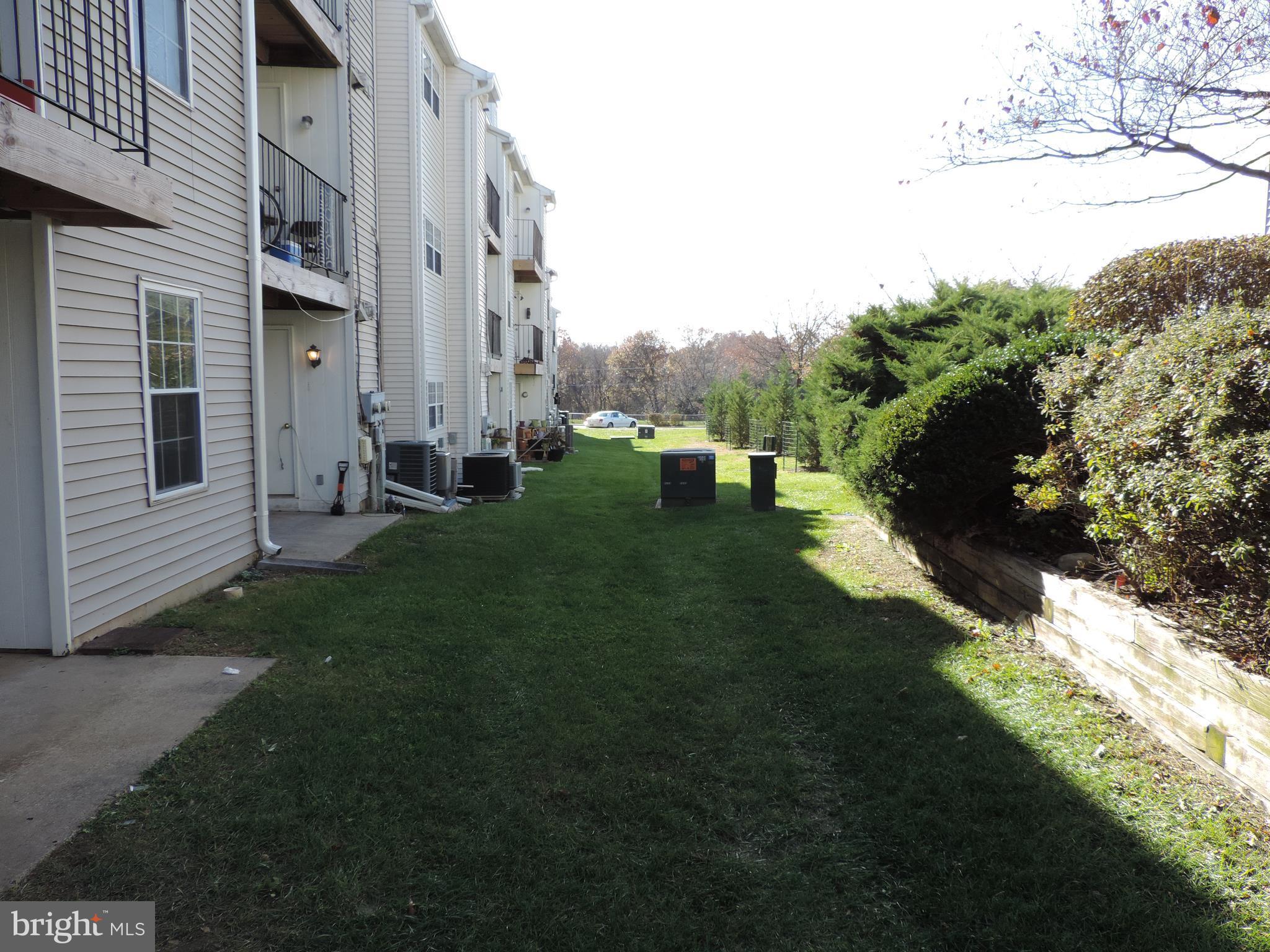 105 Fort Evans Road Southeast, Unit B Leesburg, VA 20175 - Photo 17 of 19 Exterior (Rear)