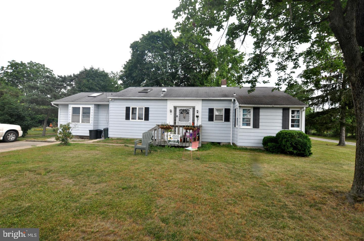 16 Nicholas Street Pemberton, NJ 08068 - Photo 2 of 19 Gallery Image 2