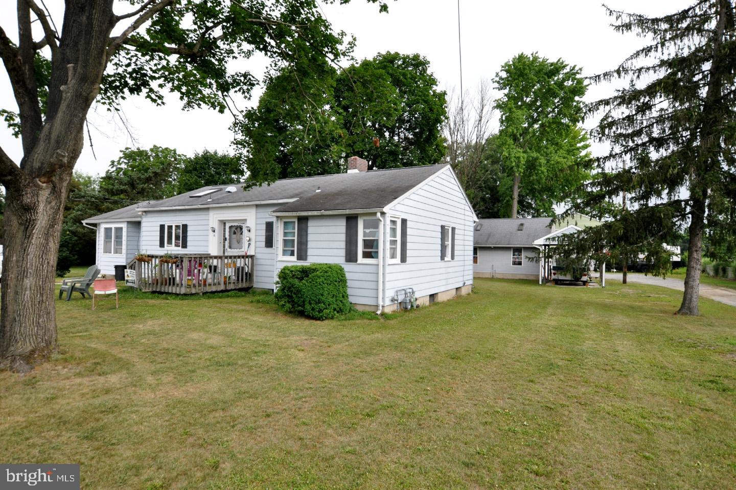 16 Nicholas Street Pemberton, NJ 08068 - Photo 3 of 19 Gallery Image 3