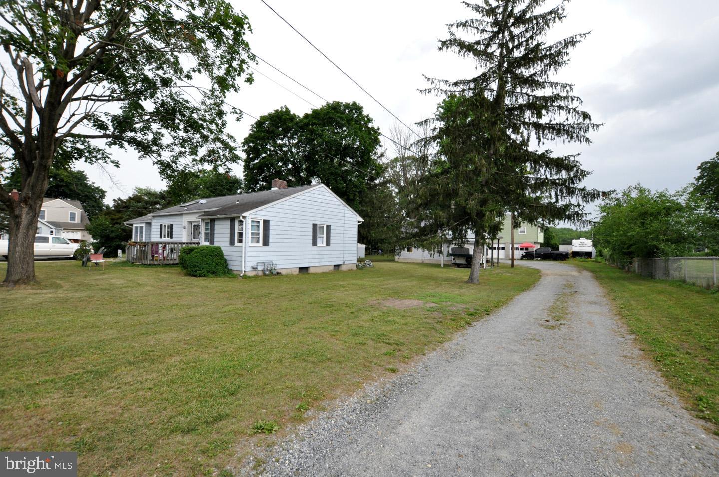 16 Nicholas Street Pemberton, NJ 08068 - Photo 4 of 19 Gallery Image 4