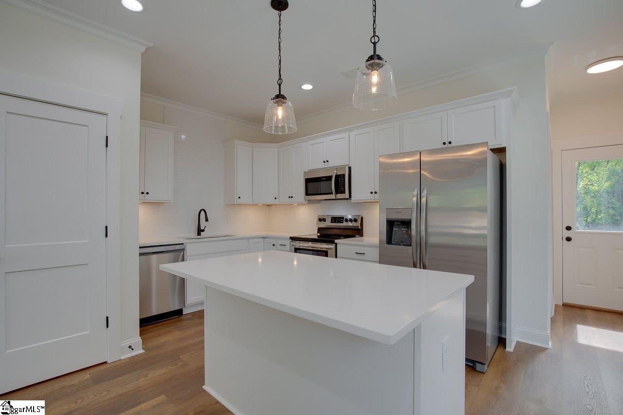 12 Clark Street Greenville, SC 29607 - Photo 6 of 13